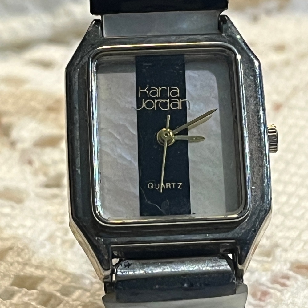 Watch - Picture 2 of 5